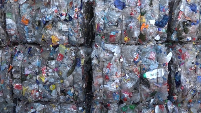 balas-plastico-fuenl--2.jpg